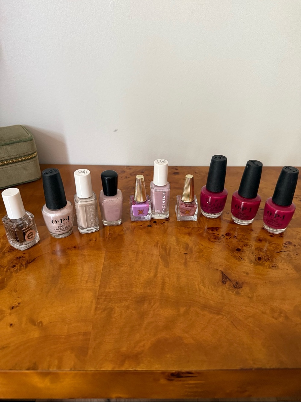 Nail polish nundle